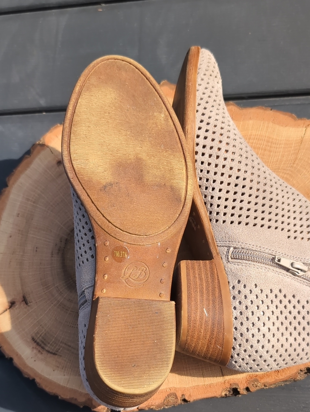 Lucky Brand Brushed Suede Booties Diamond Laser Cut-Out SZ 7 - Picture 11 of 14